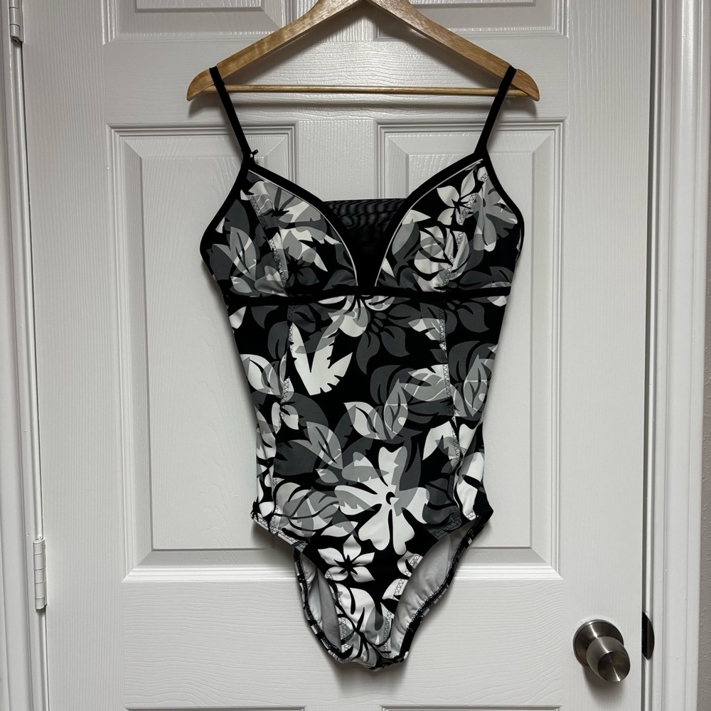 Lands' End One Piece Swimsuit Size 14 Bathing Suit Black Gray White